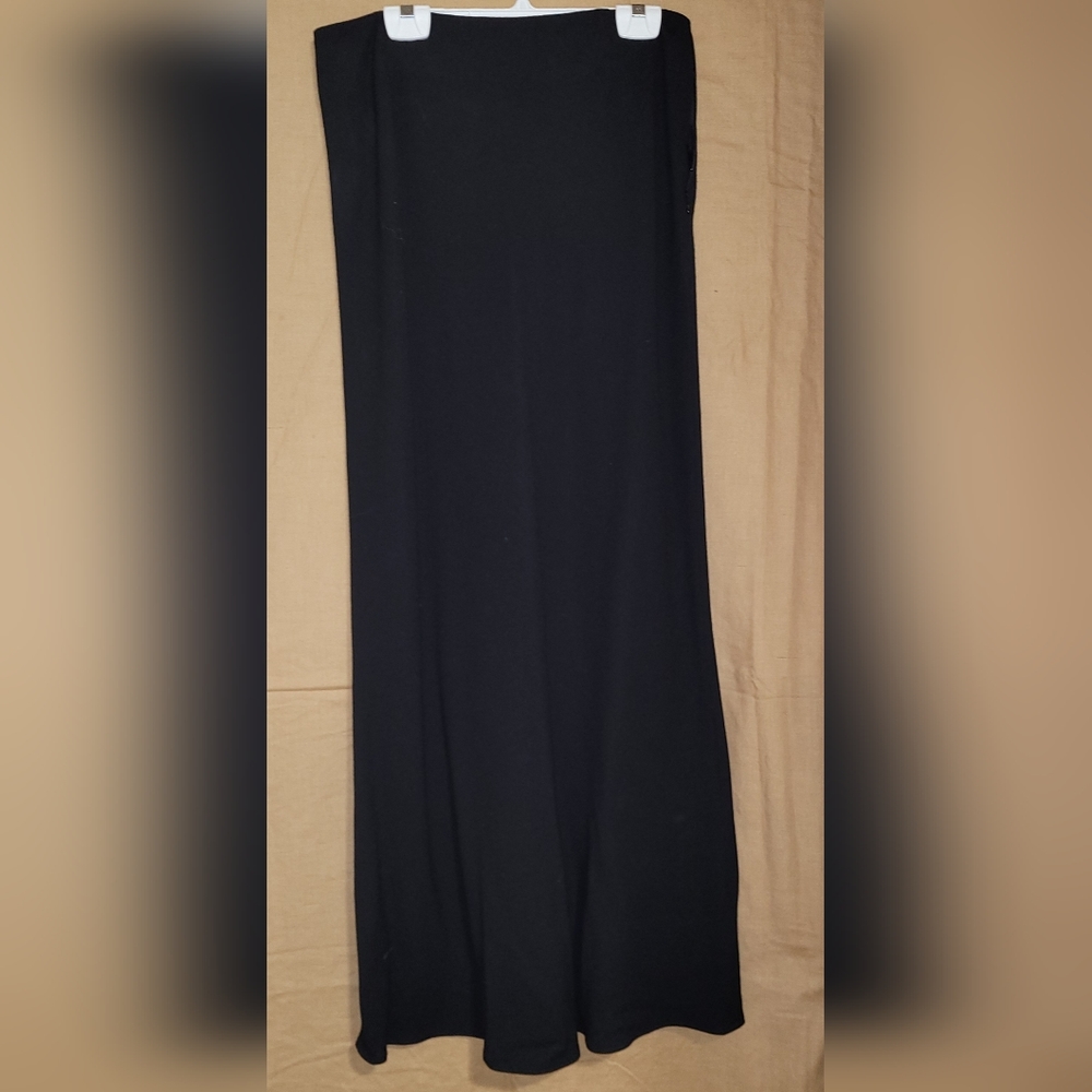 Ralph Laure  - black full length flare bottom skirt  100% wool. Lined